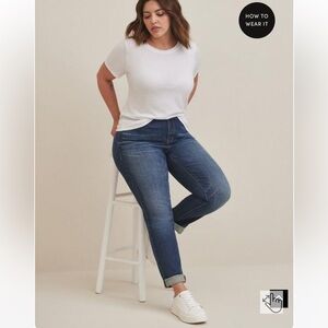 NWT Torrid Boyfriend Straight Vintage Stretch Mid Rise Jeans Size 14R